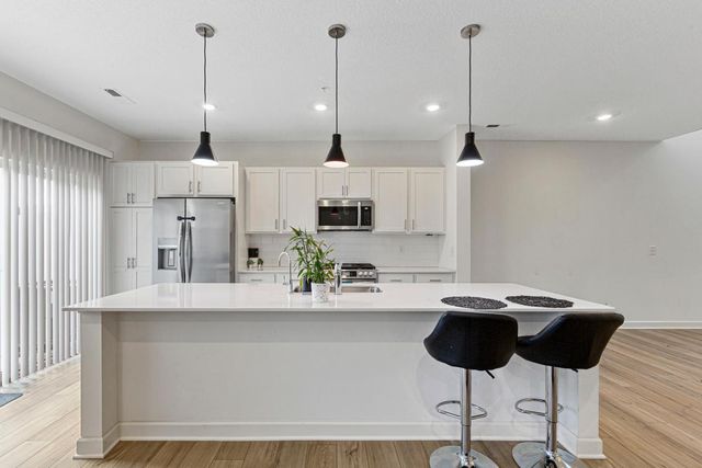 2006 Tyrone Drive, Shakopee, MN 55379