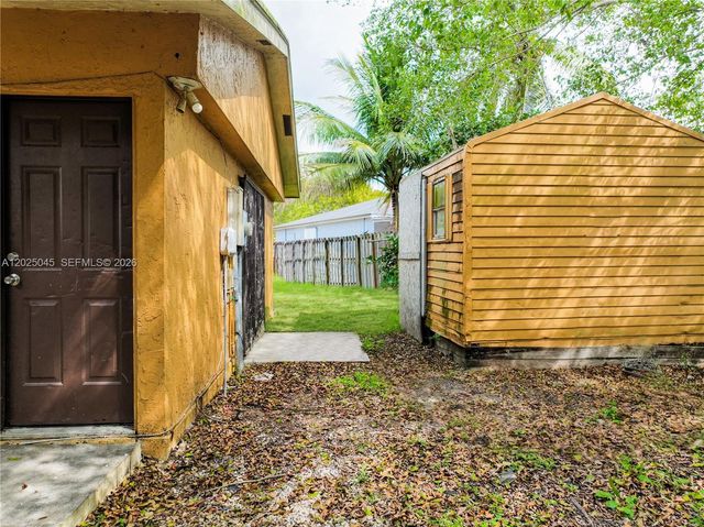 1664 SW 2nd Ct, Homestead, FL 33030