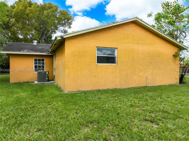 1664 SW 2nd Ct, Homestead, FL 33030