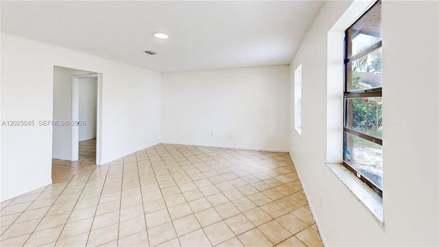 1664 SW 2nd Ct, Homestead, FL 33030