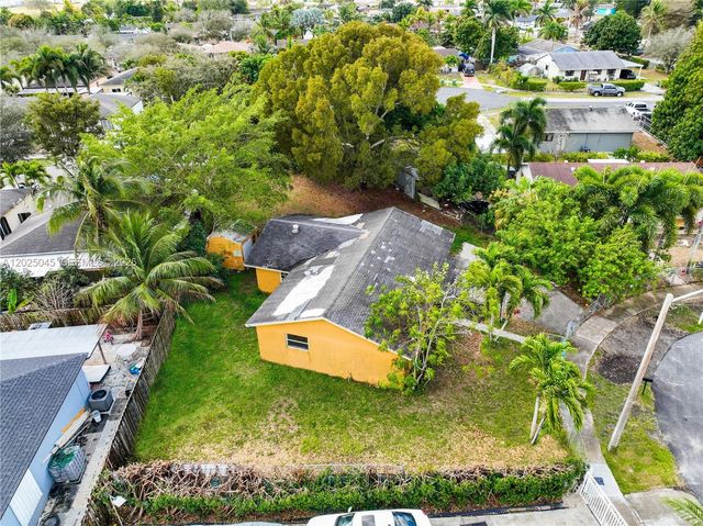 1664 SW 2nd Ct, Homestead, FL 33030