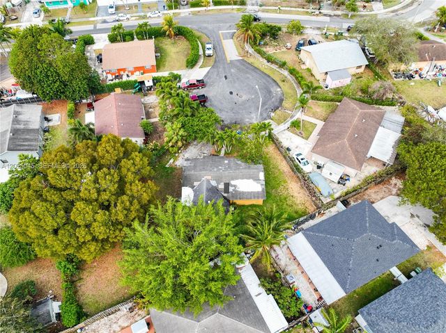 1664 SW 2nd Ct, Homestead, FL 33030