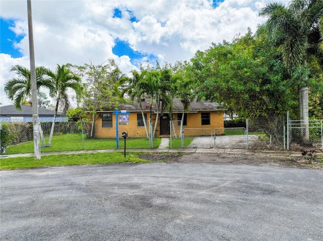 1664 SW 2nd Ct, Homestead, FL 33030
