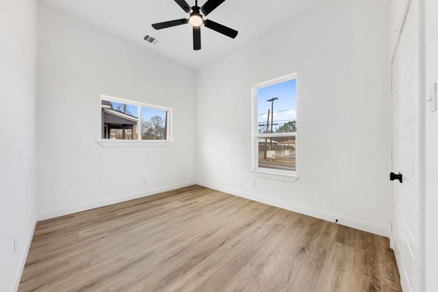 1269 Bonham Street, Paris, TX 75460