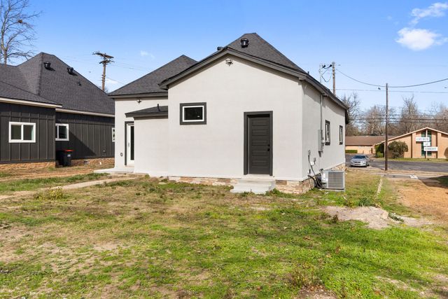 1269 Bonham Street, Paris, TX 75460