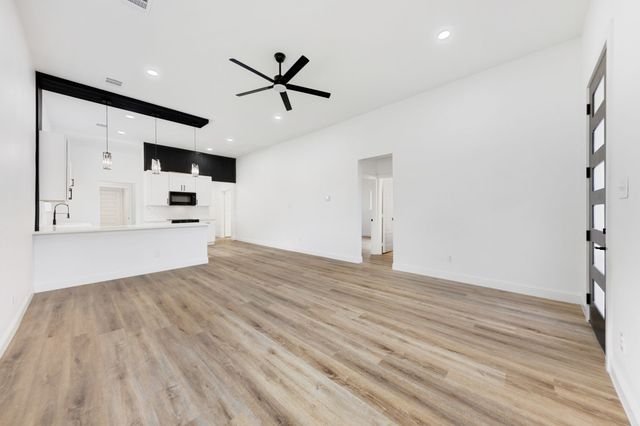 1269 Bonham Street, Paris, TX 75460