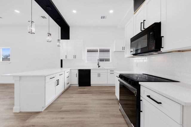 1269 Bonham Street, Paris, TX 75460