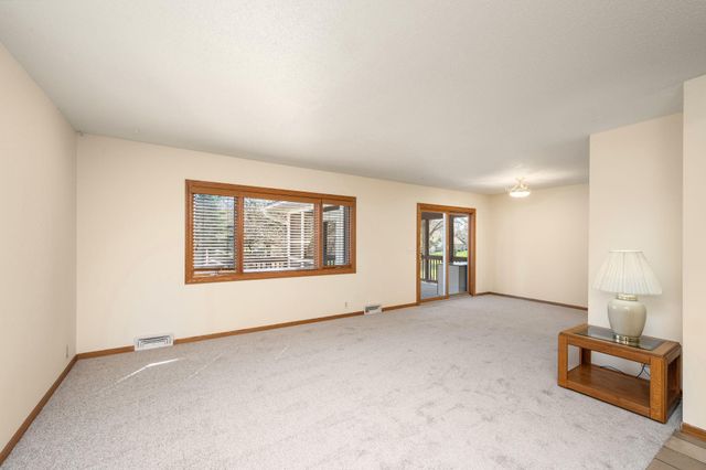 10644 Wellington Lane N, Maple Grove, MN 55369