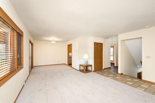 10644 Wellington Lane N, Maple Grove, MN 55369