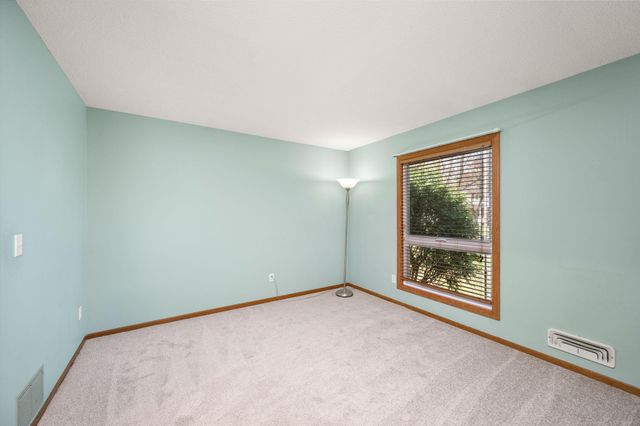 10644 Wellington Lane N, Maple Grove, MN 55369