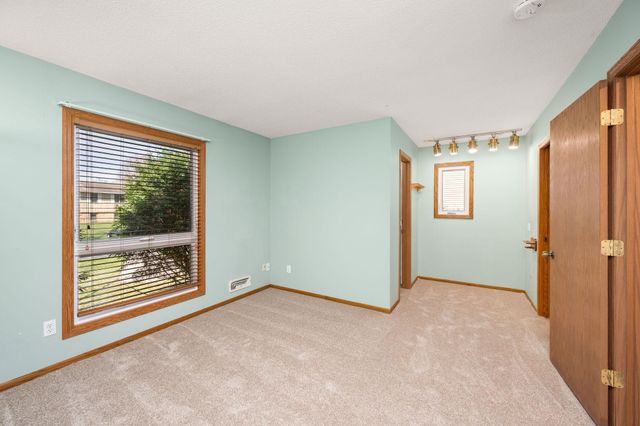 10644 Wellington Lane N, Maple Grove, MN 55369