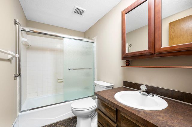 10644 Wellington Lane N, Maple Grove, MN 55369