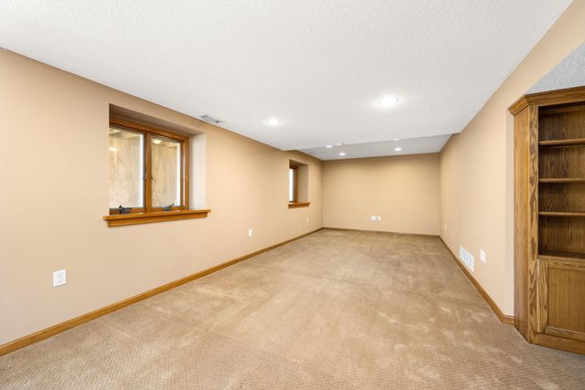 10644 Wellington Lane N, Maple Grove, MN 55369