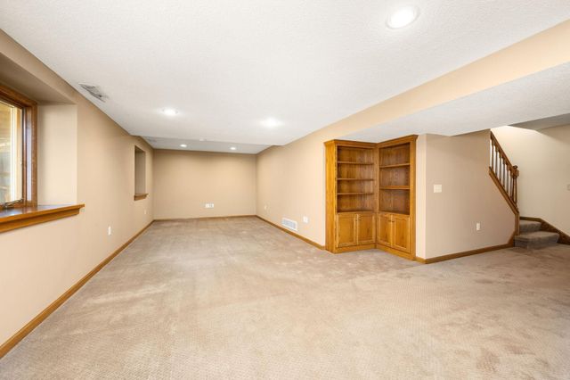 10644 Wellington Lane N, Maple Grove, MN 55369