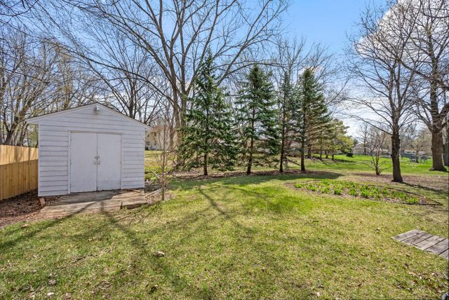 10644 Wellington Lane N, Maple Grove, MN 55369