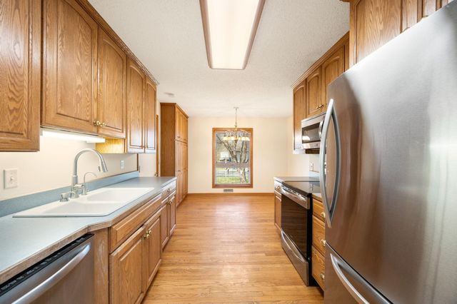 10644 Wellington Lane N, Maple Grove, MN 55369