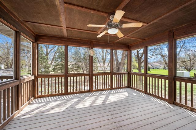 10644 Wellington Lane N, Maple Grove, MN 55369