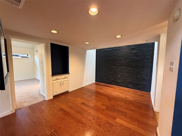 3175 Golden Oak Court, Farmers Branch, TX 75234