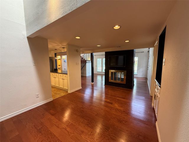 3175 Golden Oak Court, Farmers Branch, TX 75234