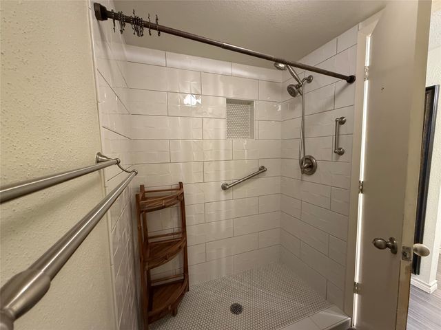 3175 Golden Oak Court, Farmers Branch, TX 75234