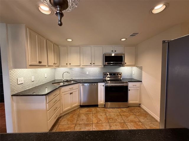 3175 Golden Oak Court, Farmers Branch, TX 75234