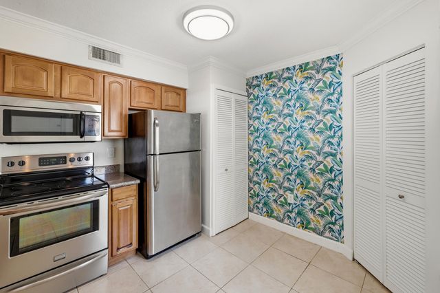 20101 Glenmoor Drive, West Palm Beach, FL 33409