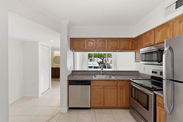 20101 Glenmoor Drive, West Palm Beach, FL 33409