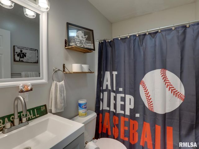 1433 Hemingway Drive, Quincy, IL 62305