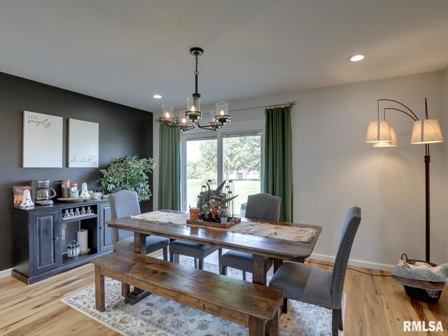 1433 Hemingway Drive, Quincy, IL 62305