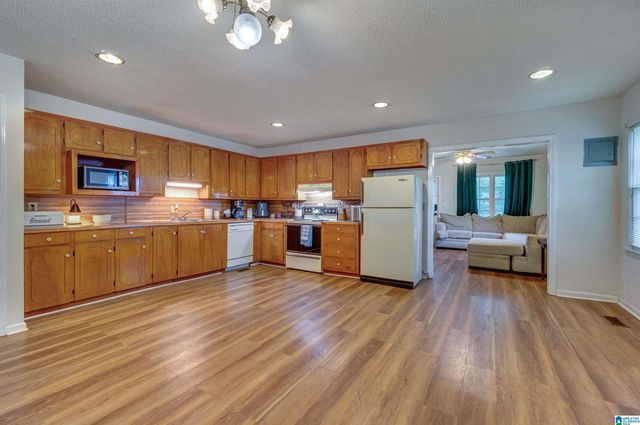 1710 GREENWOOD AVENUE, Clanton, AL 35045