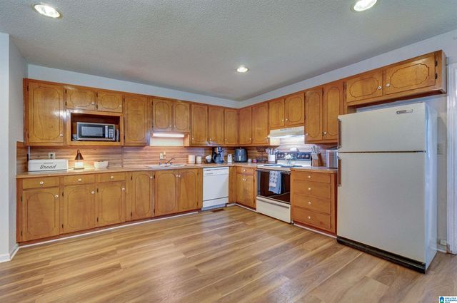 1710 GREENWOOD AVENUE, Clanton, AL 35045