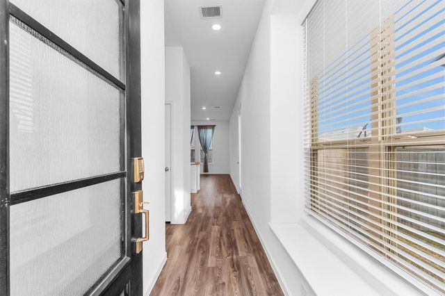 677 Royal Arch Drive, Conroe, TX 77304