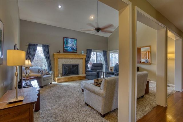 8014 Summit Street, Lenexa, KS 66215