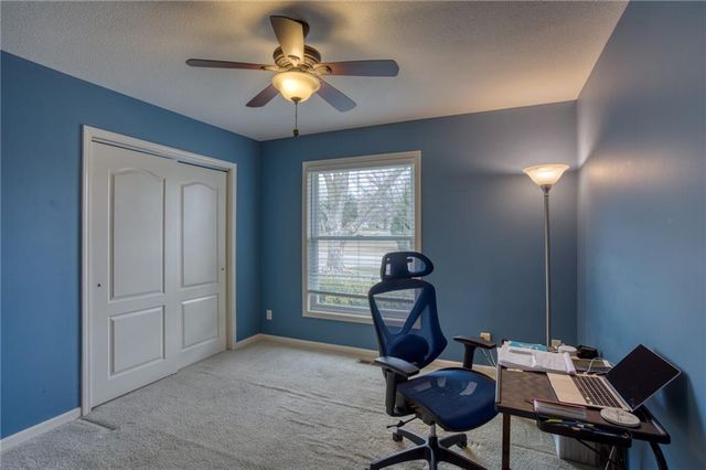 8014 Summit Street, Lenexa, KS 66215