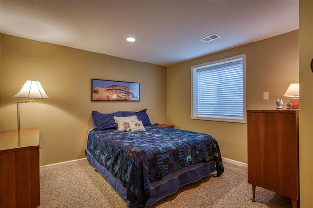 8014 Summit Street, Lenexa, KS 66215