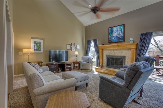 8014 Summit Street, Lenexa, KS 66215