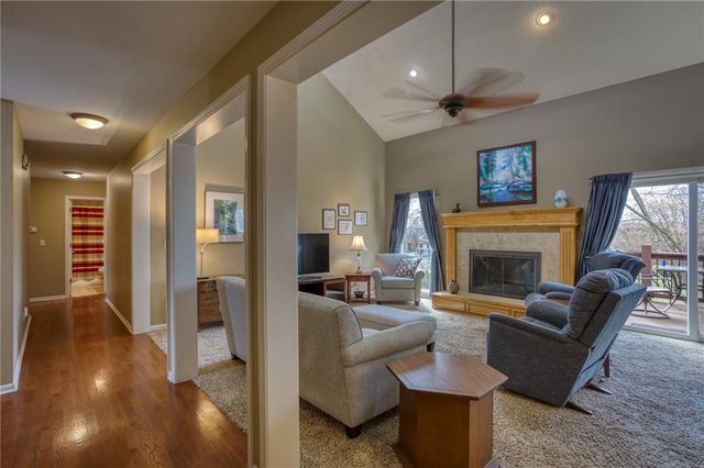 8014 Summit Street, Lenexa, KS 66215