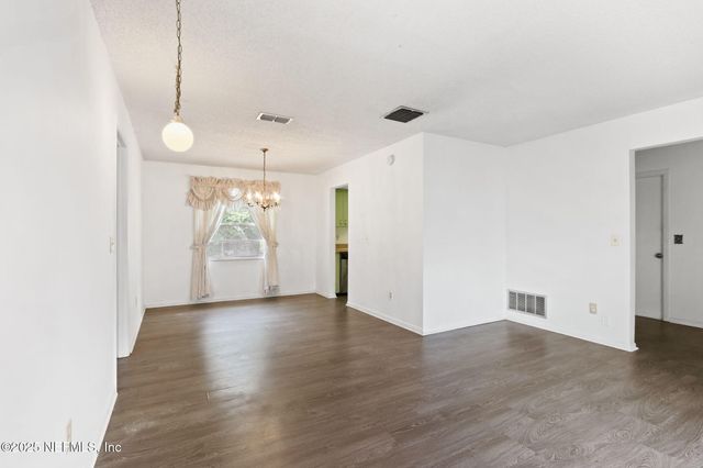 8028 TRIUMPH Lane S, Jacksonville, FL 32244