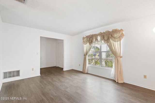 8028 TRIUMPH Lane S, Jacksonville, FL 32244
