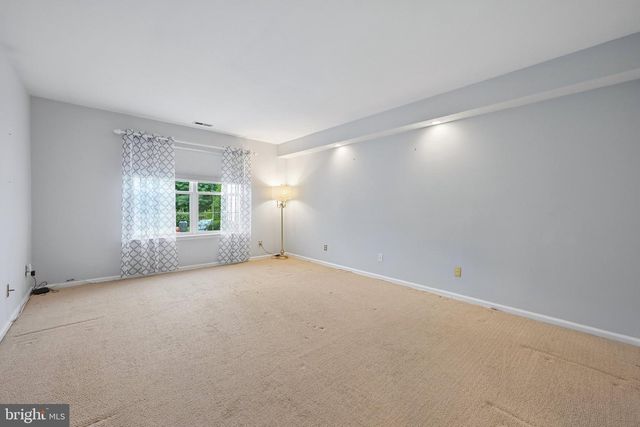 10 CAROLINA WAY, Mount Laurel, NJ 08054