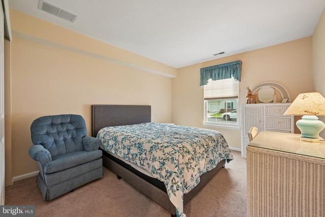 10 CAROLINA WAY, Mount Laurel, NJ 08054