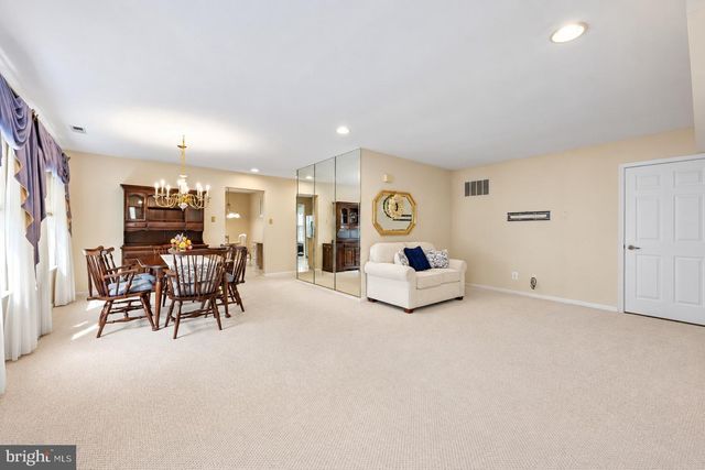 10 CAROLINA WAY, Mount Laurel, NJ 08054