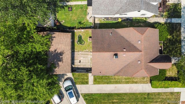 1449 Wayburn Street, Grosse Pointe, MI 48230