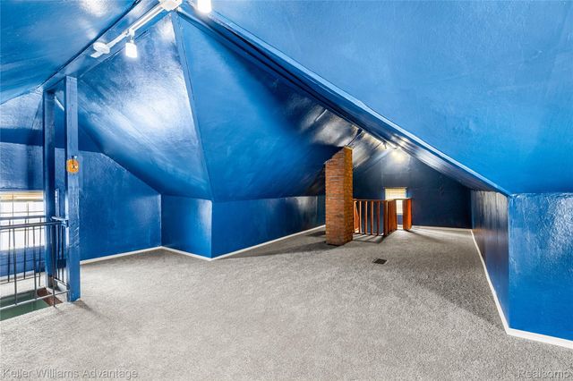 1449 Wayburn Street, Grosse Pointe, MI 48230