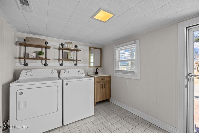 5947 Elks Road, Grimesland, NC 27837