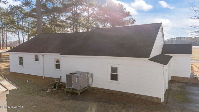 5947 Elks Road, Grimesland, NC 27837
