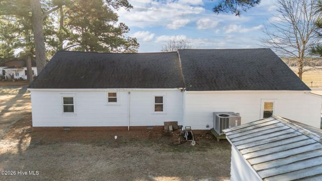 5947 Elks Road, Grimesland, NC 27837