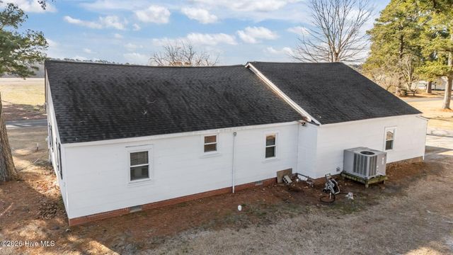 5947 Elks Road, Grimesland, NC 27837