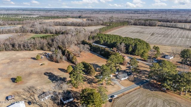 5947 Elks Road, Grimesland, NC 27837