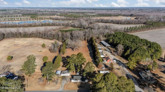 5947 Elks Road, Grimesland, NC 27837